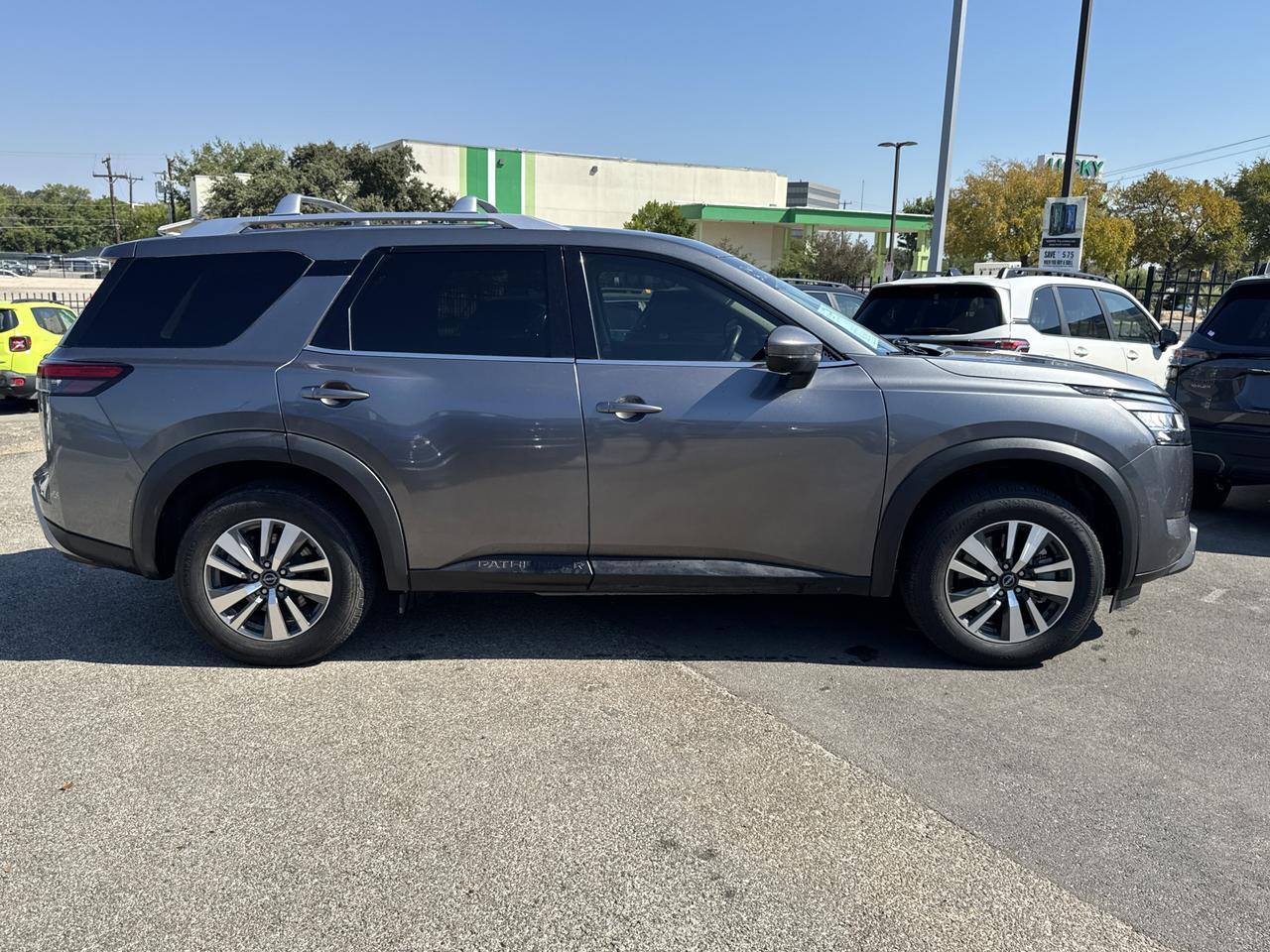 2023 Nissan Pathfinder SL San Antonio TX