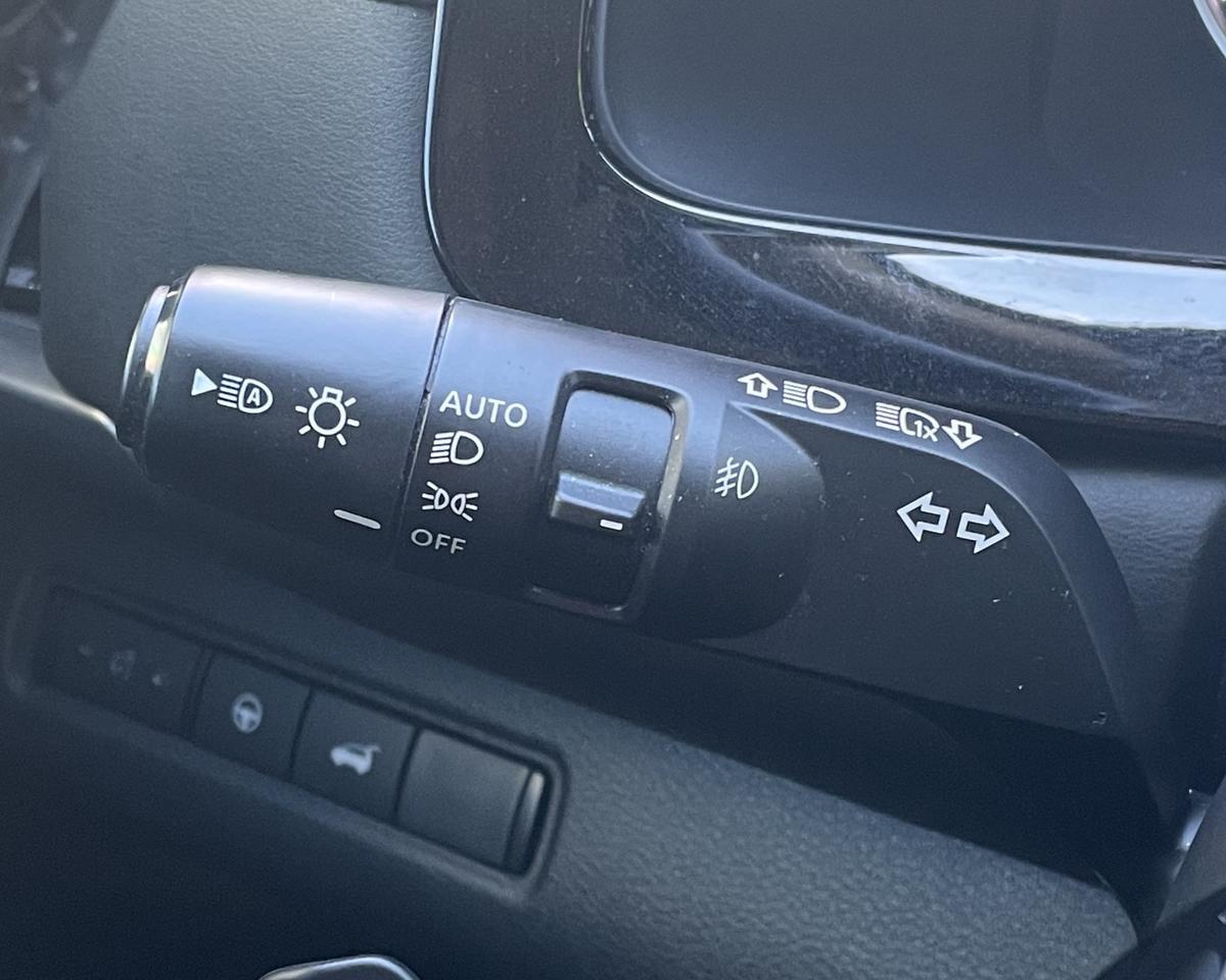 2023 Nissan Pathfinder SL Sport Utility 4D Port Orchard WA