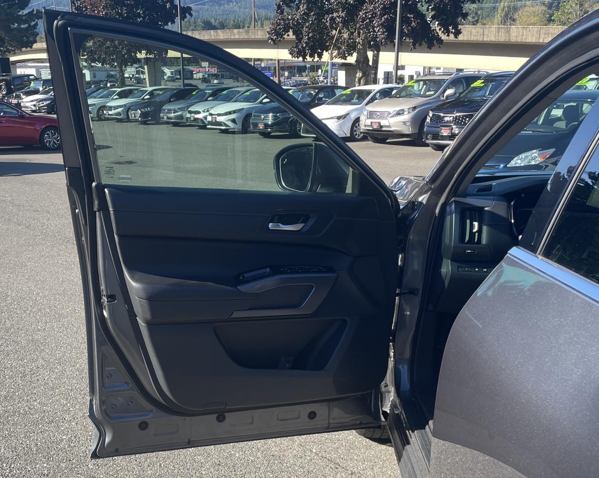 2023 Nissan Pathfinder SL Sport Utility 4D Port Orchard WA