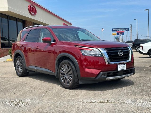 2023 Nissan Pathfinder SL