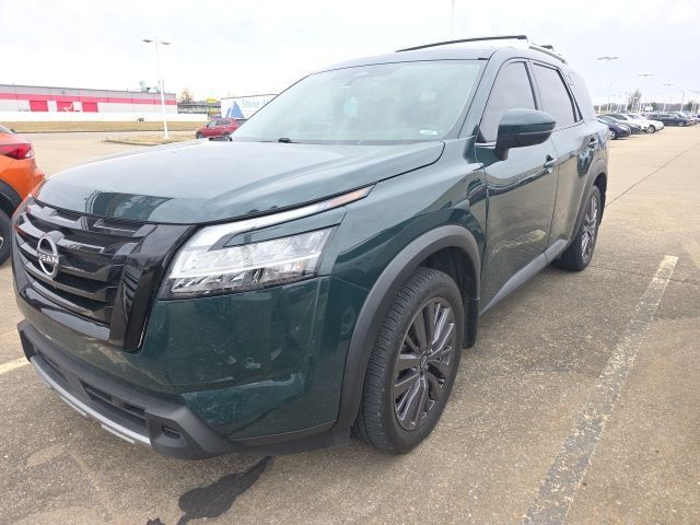 2023 Nissan Pathfinder SL