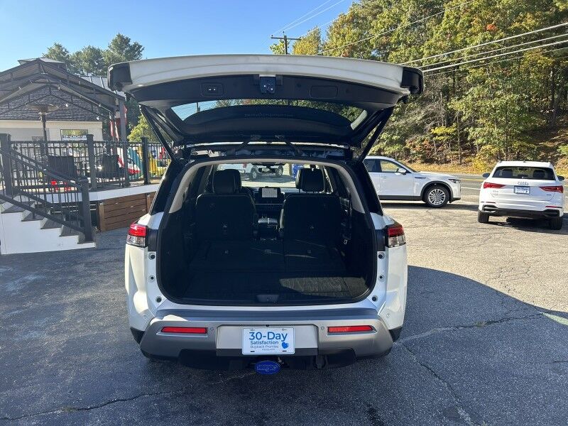 2023 Nissan Pathfinder SL Webster MA