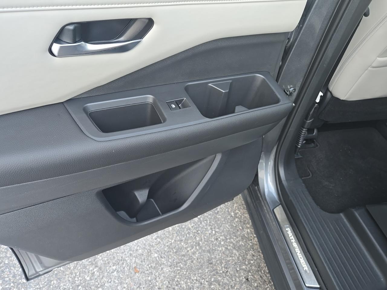 2023 Nissan Pathfinder SL Glen Burnie MD