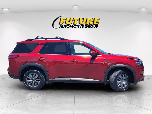 2023 Nissan Pathfinder SV