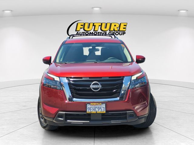 2023 Nissan Pathfinder SV