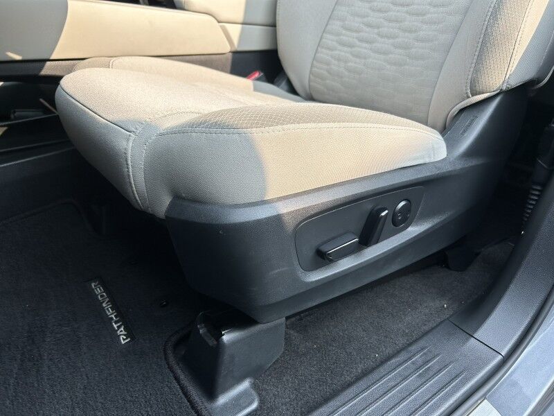 2023 Nissan Pathfinder SV Webster MA