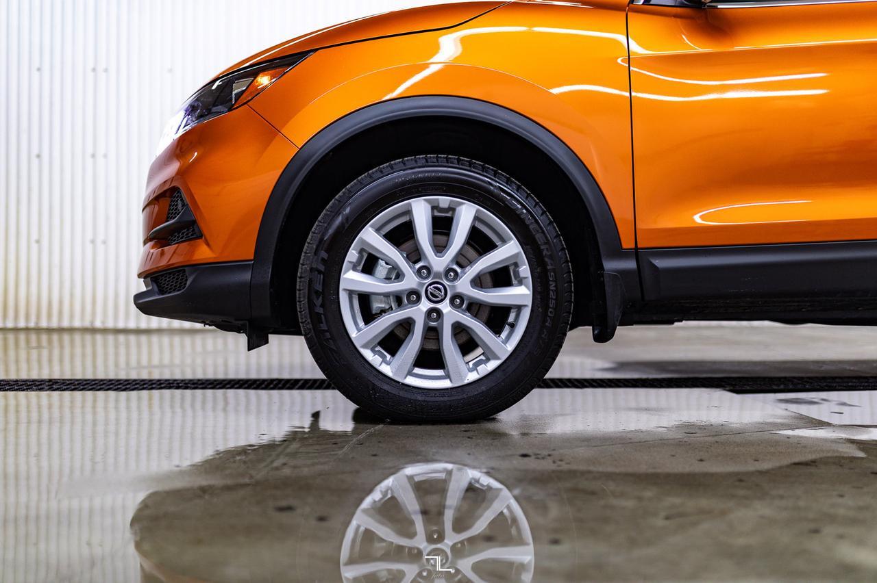 2023 Nissan Qashqai AWD SV Roof BCam Red Deer AB