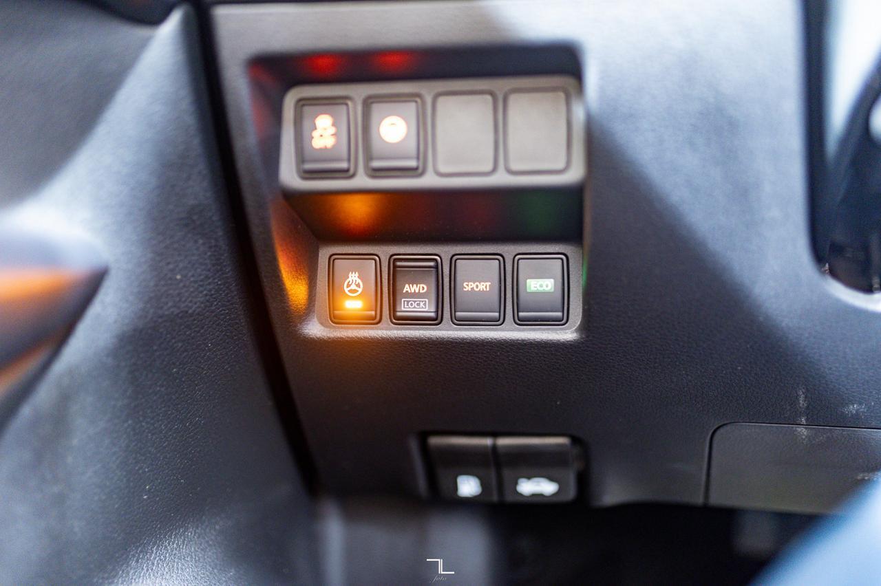 2023 Nissan Qashqai AWD SV Roof BCam Red Deer AB