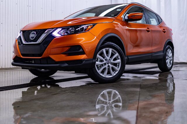 2023 Nissan Qashqai AWD SV Roof BCam Red Deer AB