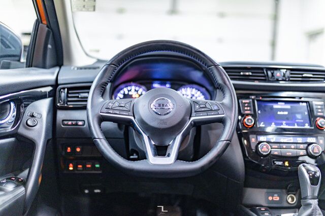 2023 Nissan Qashqai AWD SV Roof BCam Red Deer AB