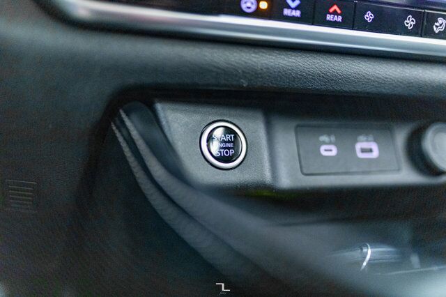 2023 Nissan Rogue AWD SL Leather Roof Nav BCam Red Deer AB