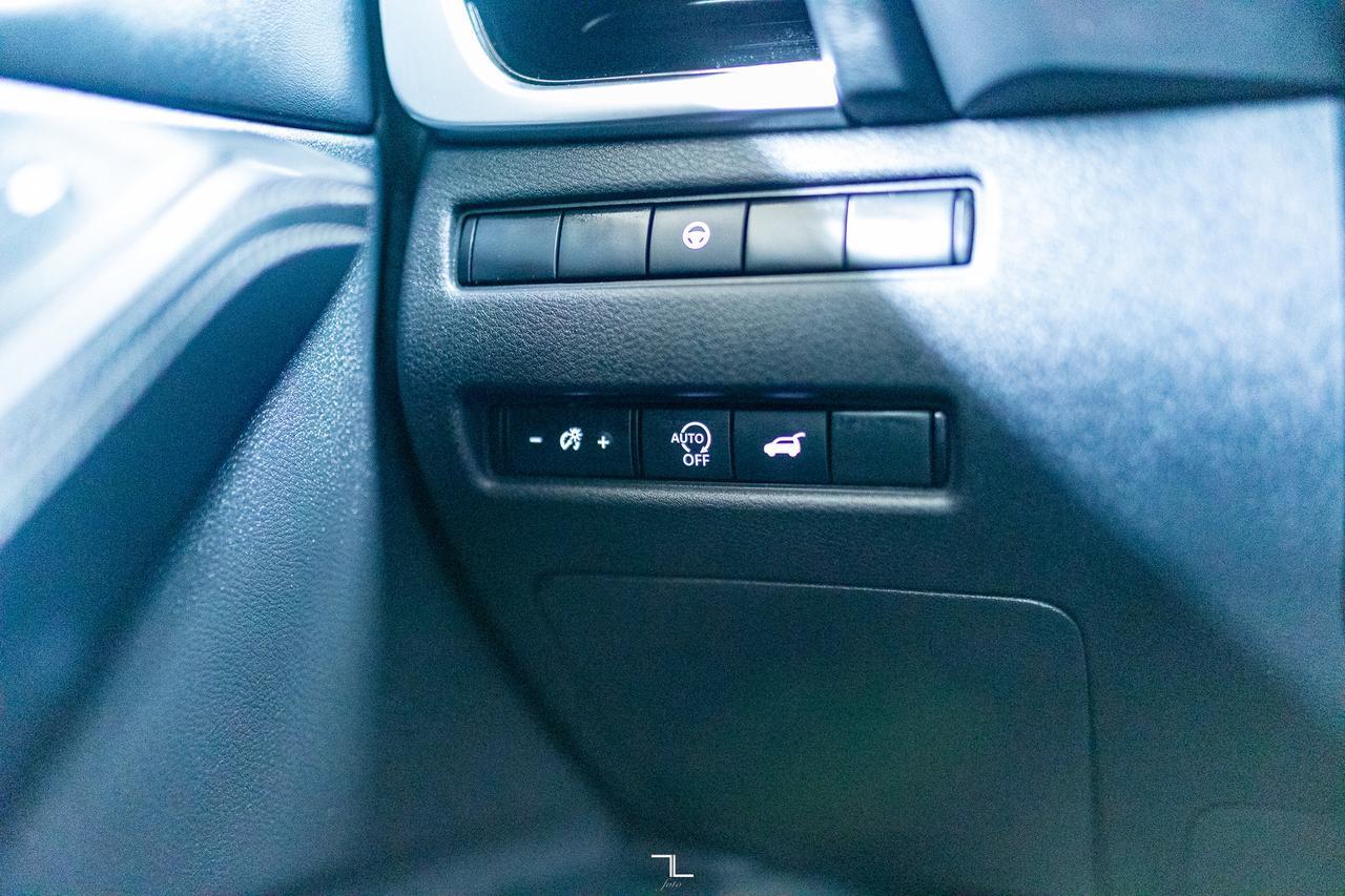 2023 Nissan Rogue AWD SL Leather Roof Nav BCam Red Deer AB