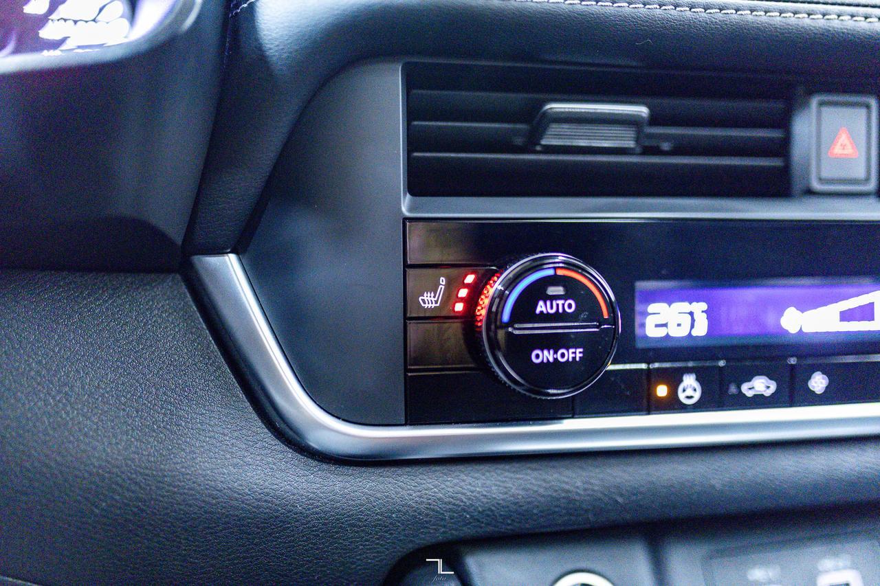 2023 Nissan Rogue AWD SV Midnight Leather Roof BCam Red Deer AB