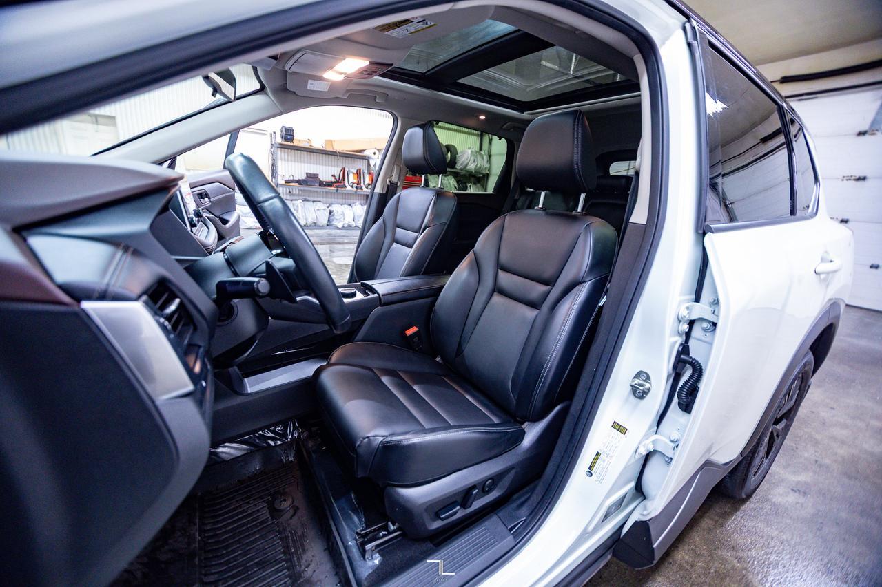 2023 Nissan Rogue AWD SV Midnight Leather Roof BCam Red Deer AB