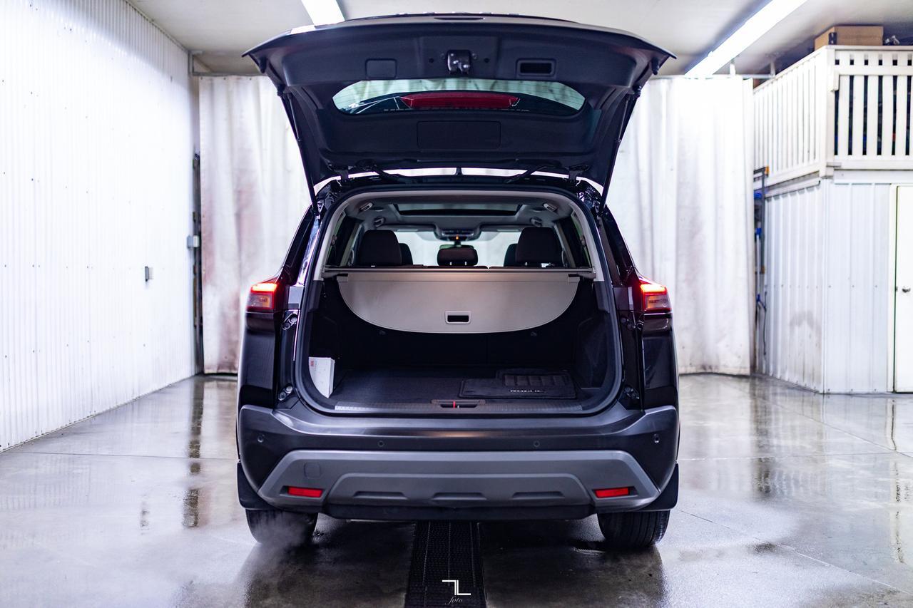 2023 Nissan Rogue AWD SV Moonroof BCam Red Deer AB
