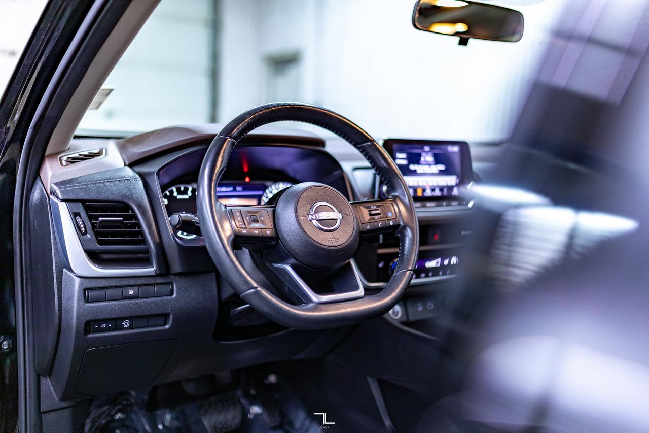 2023 Nissan Rogue AWD SV Moonroof BCam Red Deer AB