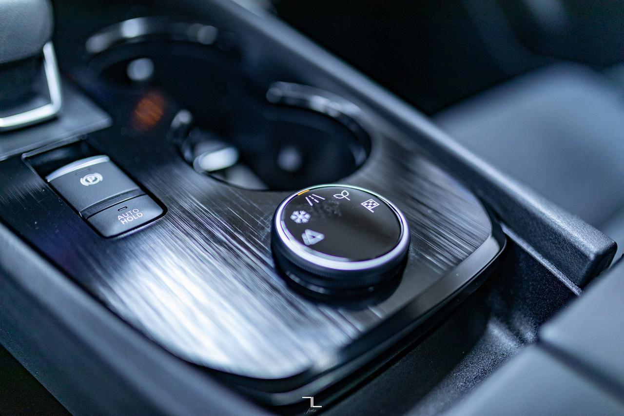 2023 Nissan Rogue AWD SV Moonroof BCam Red Deer AB