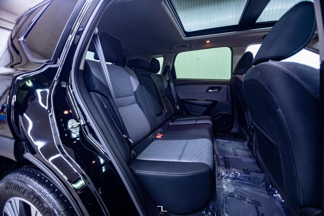 2023 Nissan Rogue AWD SV Moonroof BCam Red Deer AB