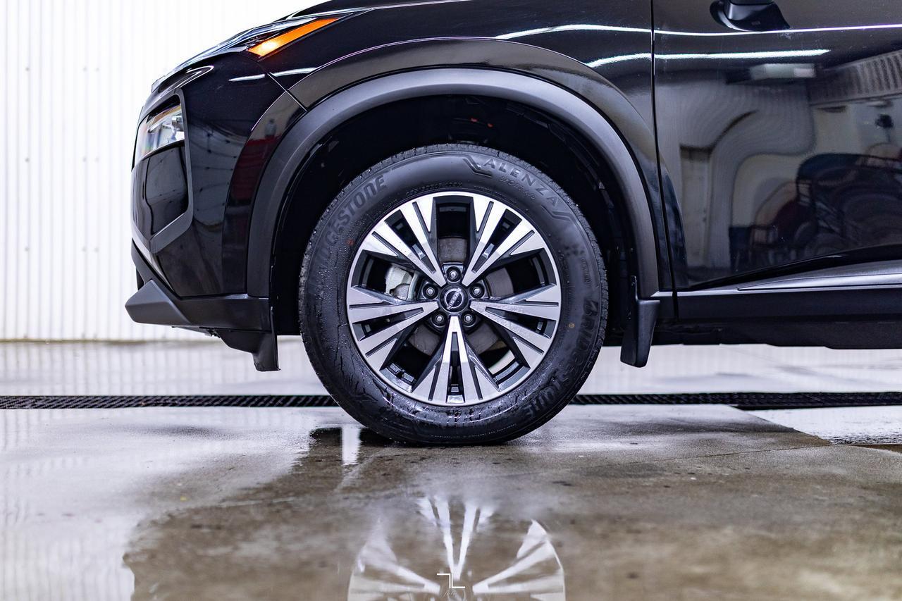 2023 Nissan Rogue AWD SV Moonroof BCam Red Deer AB