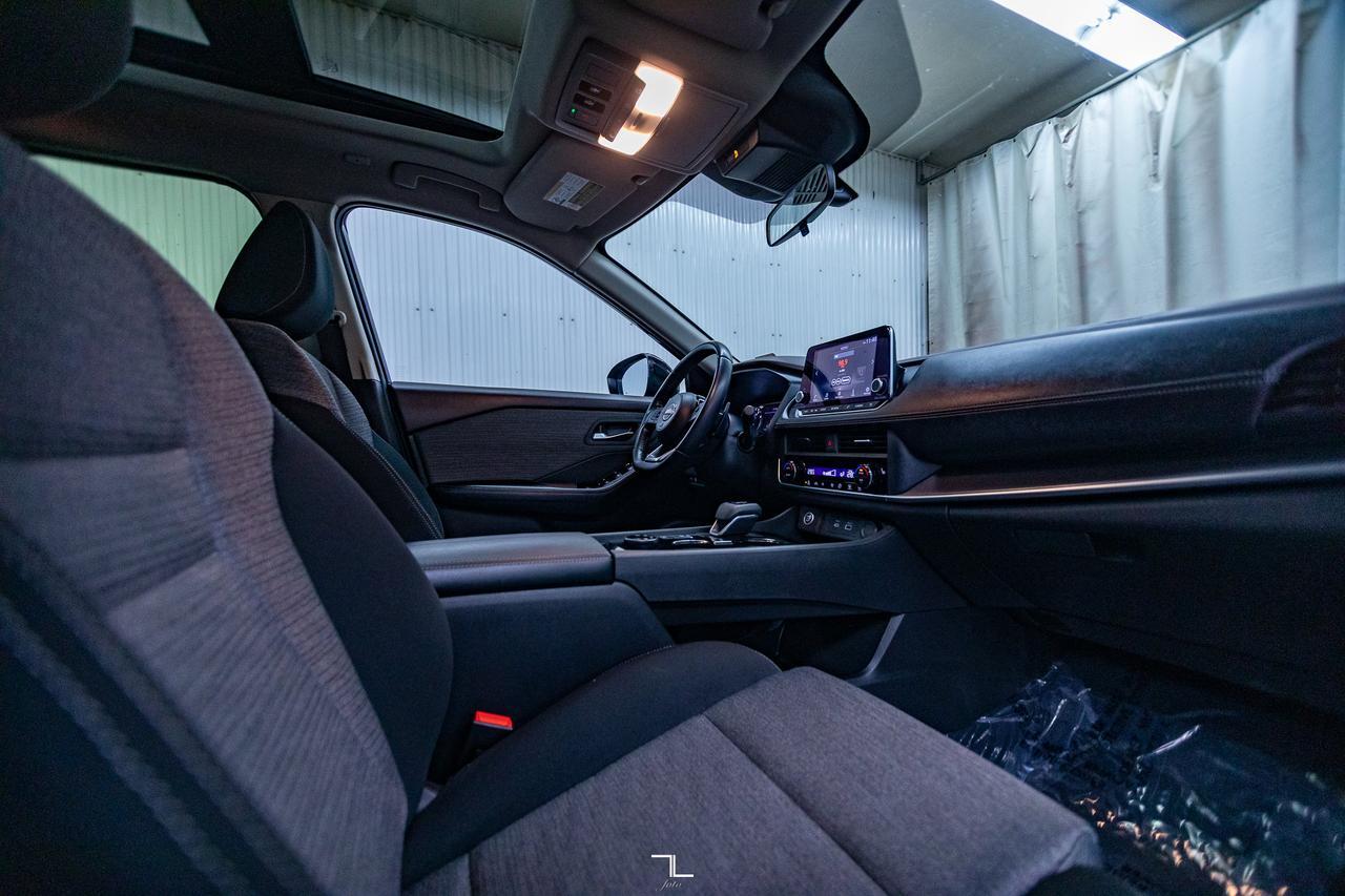 2023 Nissan Rogue AWD SV Moonroof BCam Red Deer AB