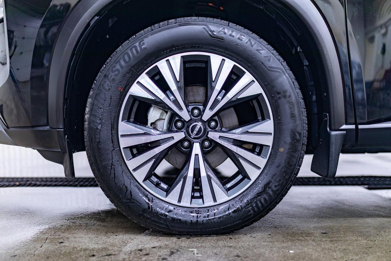 2023 Nissan Rogue AWD SV Moonroof BCam Red Deer AB