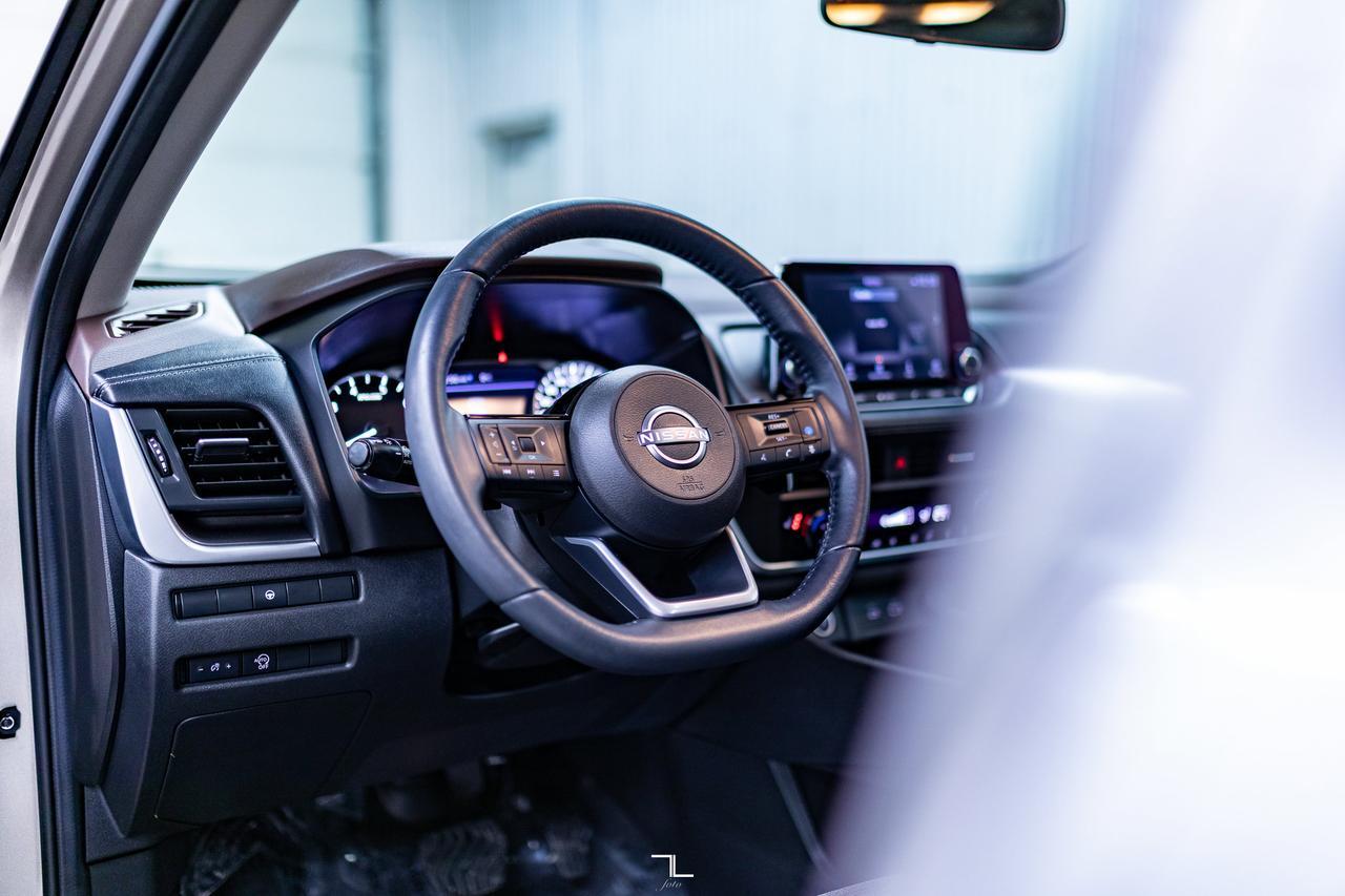 2023 Nissan Rogue AWD SV Moonroof BCam Red Deer AB