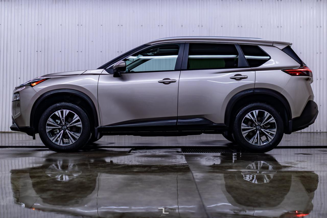 2023 Nissan Rogue AWD SV Moonroof BCam Red Deer AB