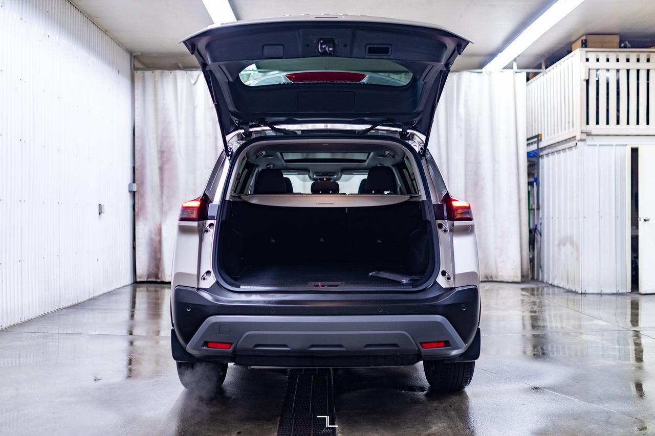 2023 Nissan Rogue AWD SV Moonroof BCam Red Deer AB