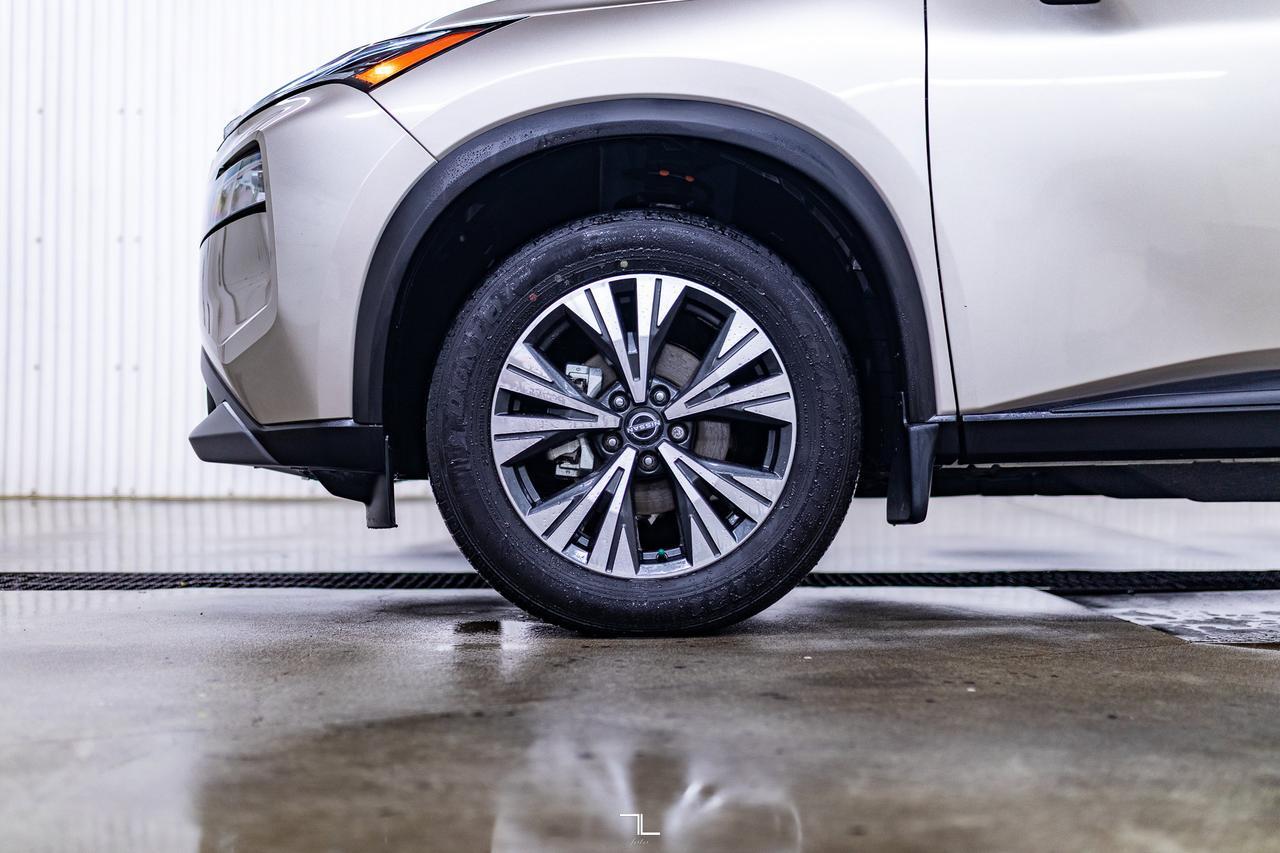 2023 Nissan Rogue AWD SV Moonroof BCam Red Deer AB