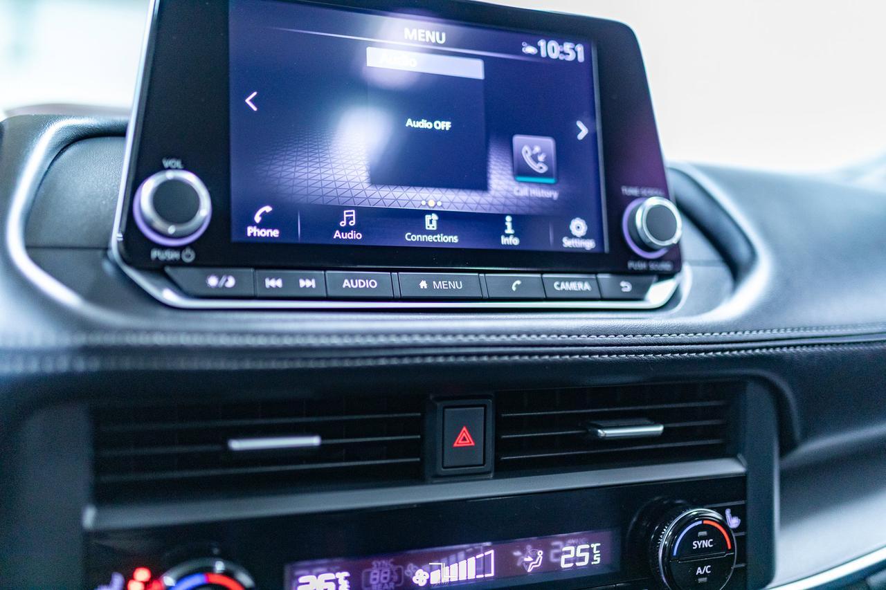 2023 Nissan Rogue AWD SV Moonroof BCam Red Deer AB