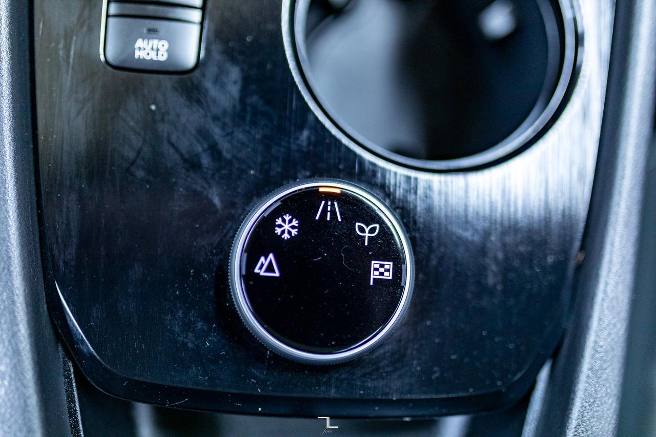 2023 Nissan Rogue AWD SV Moonroof BCam Red Deer AB