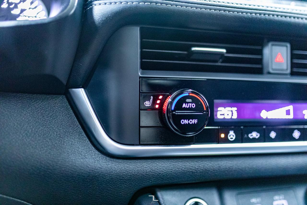 2023 Nissan Rogue AWD SV Moonroof BCam Red Deer AB