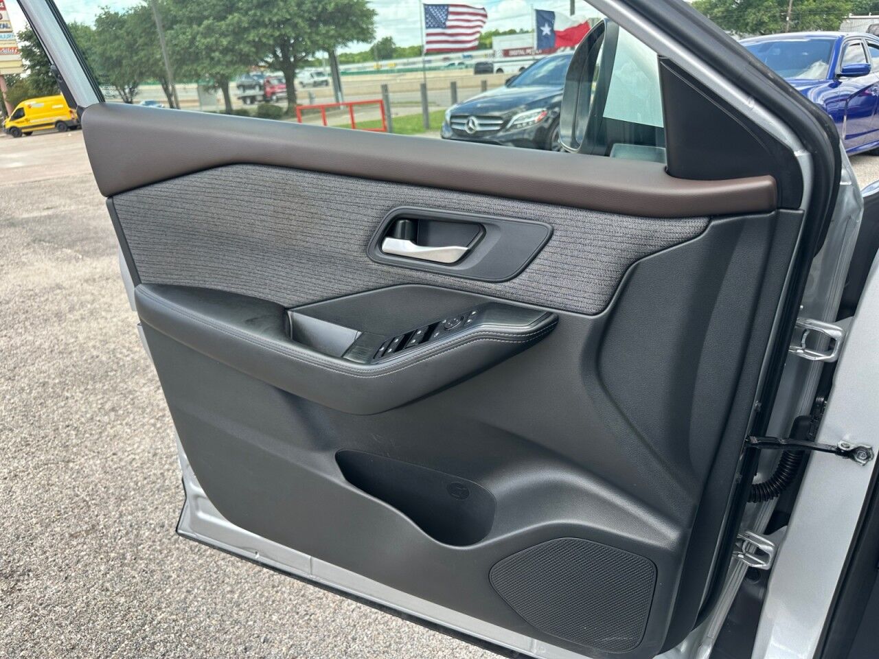2023 Nissan Rogue FWD SV *Ltd Avail* Lancaster TX