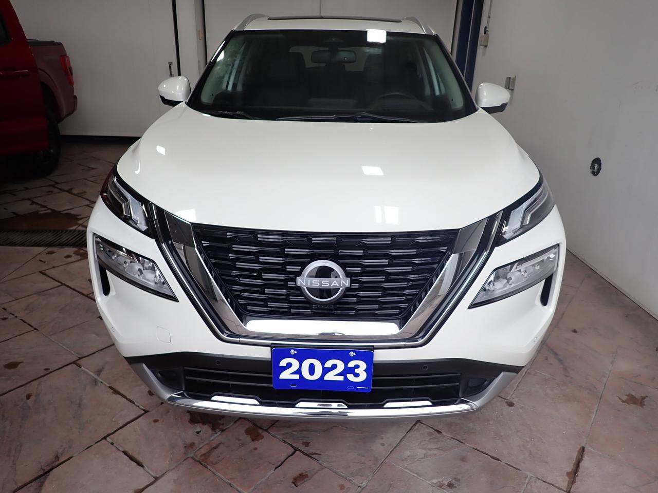 2023 Nissan Rogue Platinum AWD LEATHER NAVI SUNROOF Listowel ON