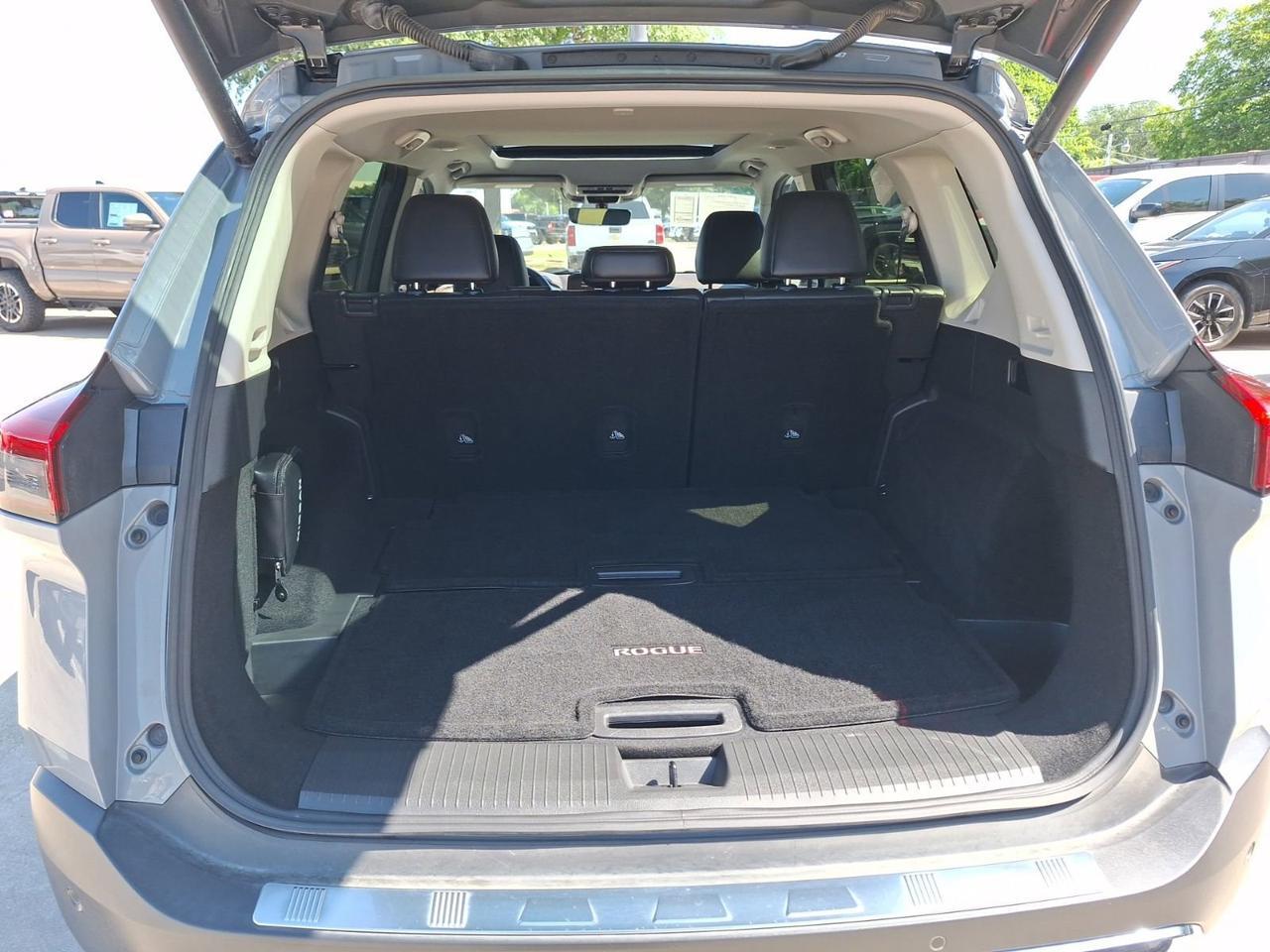 2023 Nissan Rogue Platinum Hurst TX