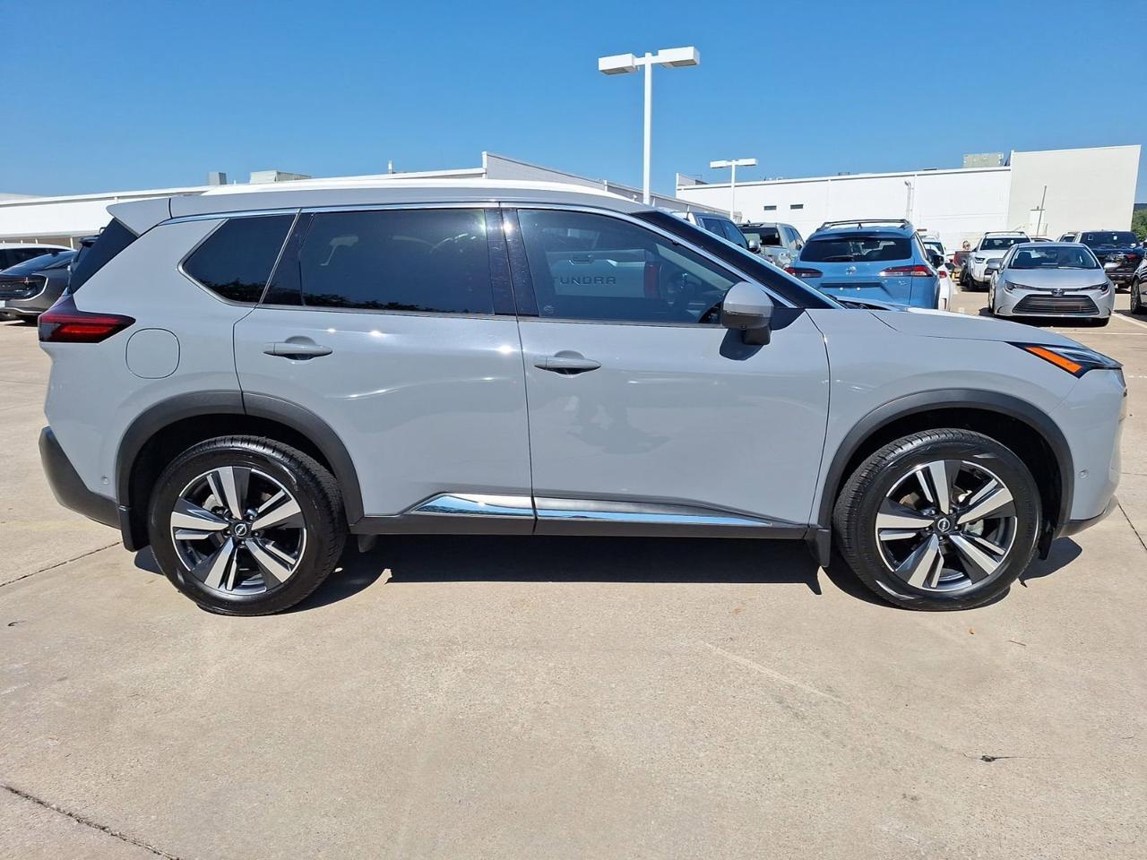 2023 Nissan Rogue Platinum Hurst TX