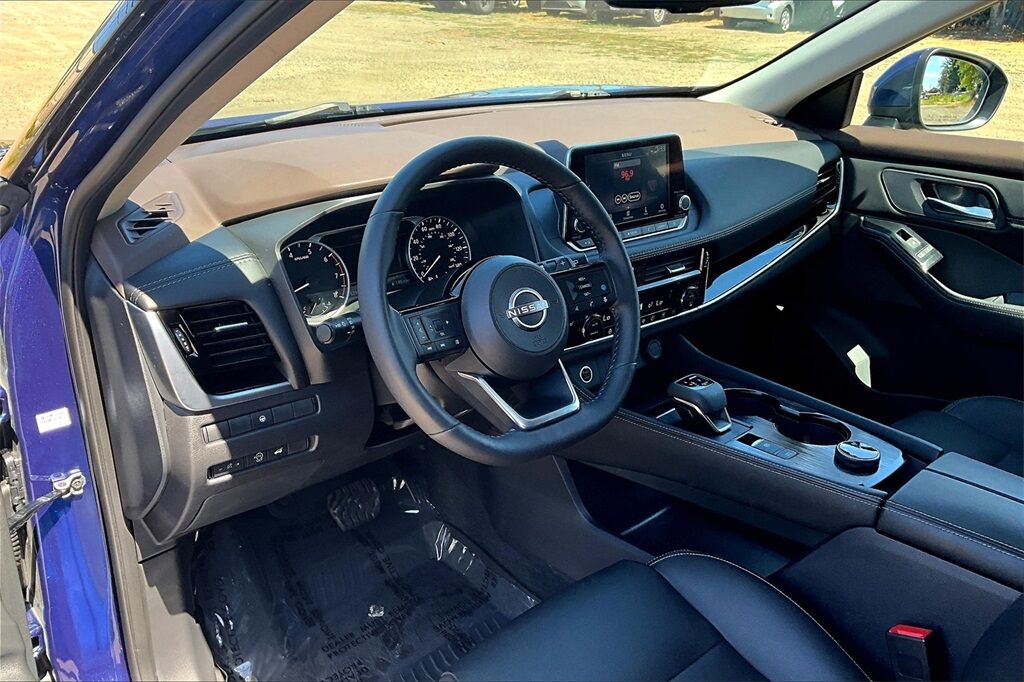 2023 Nissan Rogue SL photo 17