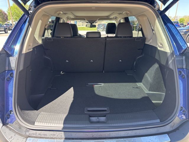 2023 Nissan Rogue SL Random Lake WI