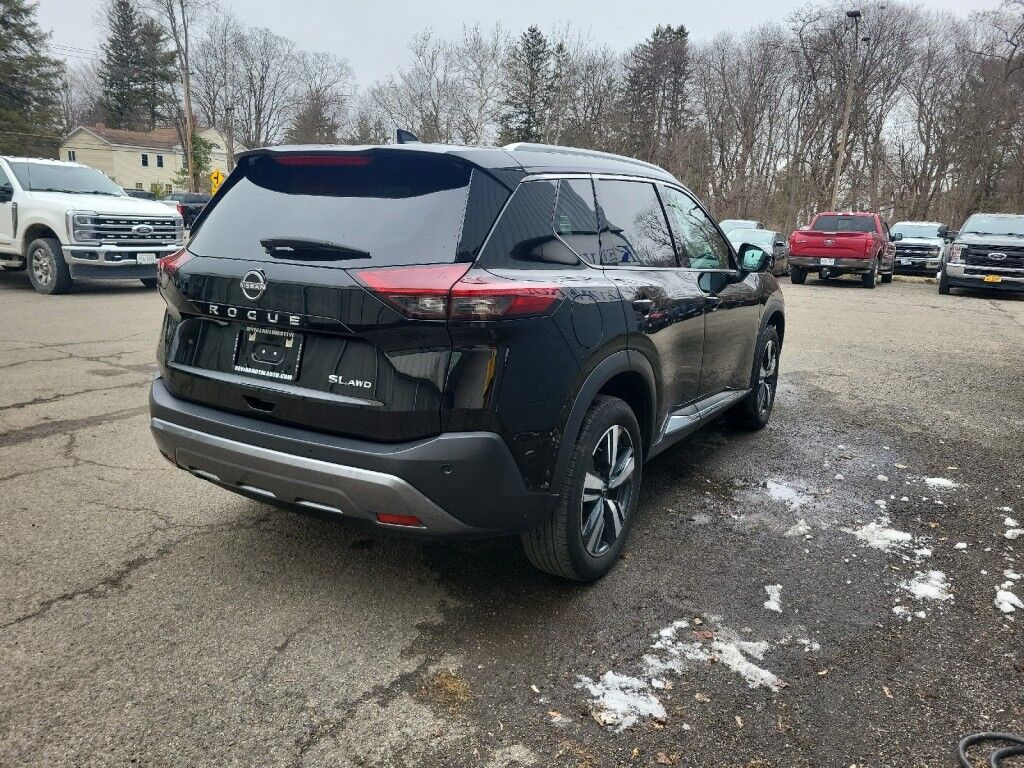 2023 Nissan Rogue SL Owego NY