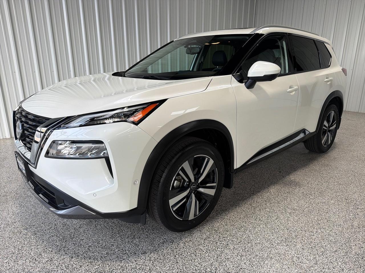 2023 Nissan Rogue SL, Premium Pkg, Only 9k Miles