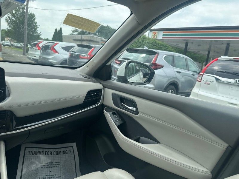 2023 Nissan Rogue SL Worcester MA