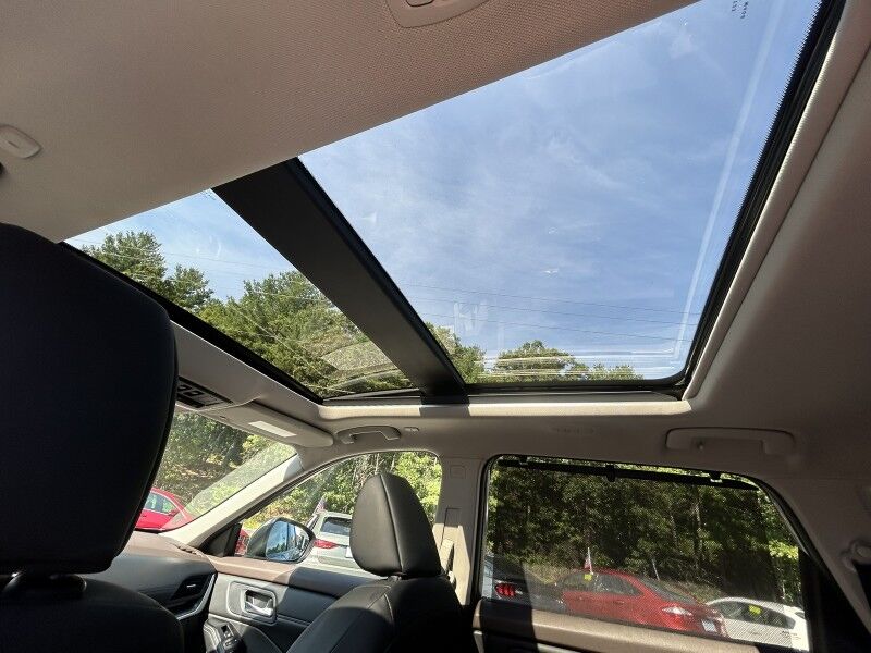 2023 Nissan Rogue SV - 1 OWNER - LEATHER - SUNROOF Webster MA