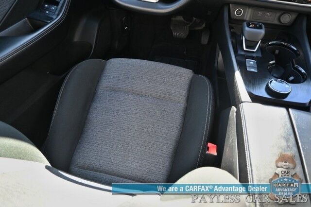 2023 Nissan Rogue SV / AWD / Auto Start / Pro Pilot Assist / Lane Departure & Blind Spot Alert / Apple CarPlay & Android Auto / Keyless Entry & Start / 35 MPG / 1-Owner Anchorage AK