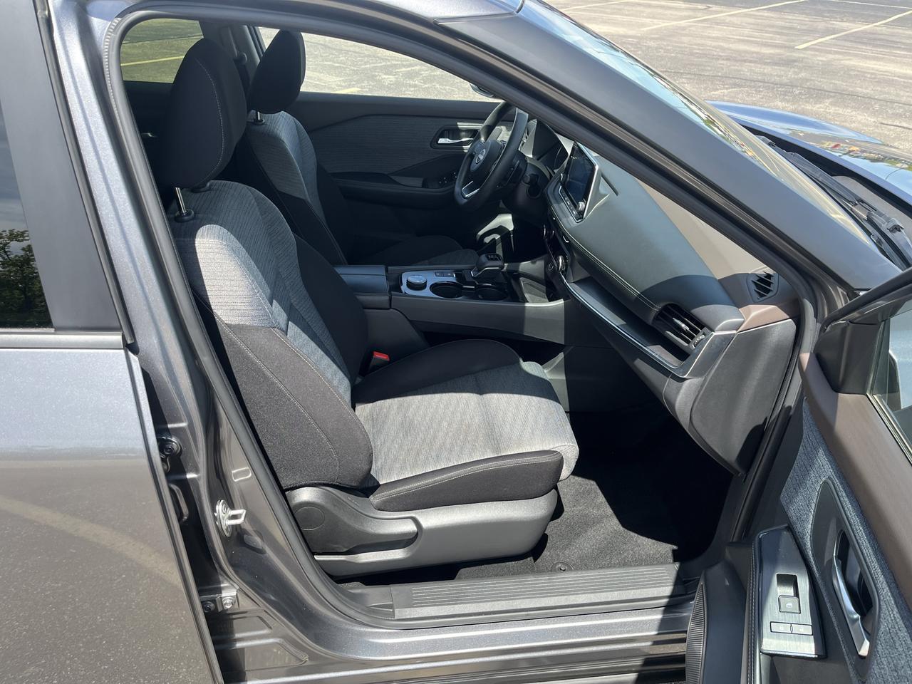 2023 Nissan Rogue SV AWD w/AdaptiveCruise RemoteStart Saukville WI