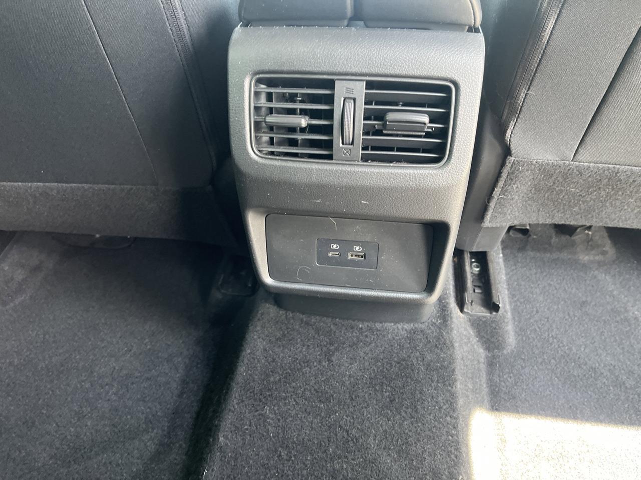 2023 Nissan Rogue SV AWD w/AdaptiveCruise RemoteStart Saukville WI
