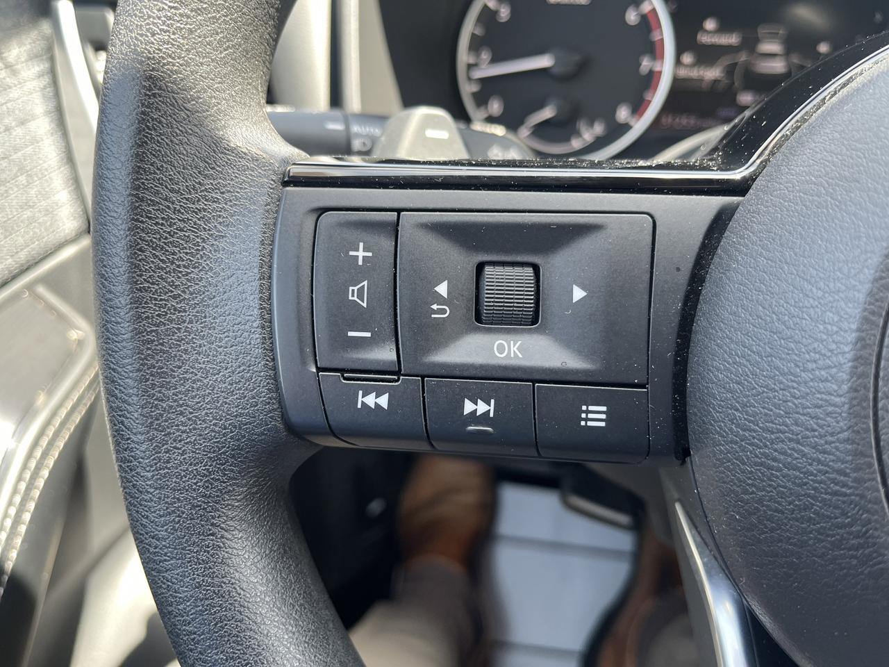 2023 Nissan Rogue SV AWD w/AdaptiveCruise RemoteStart Saukville WI