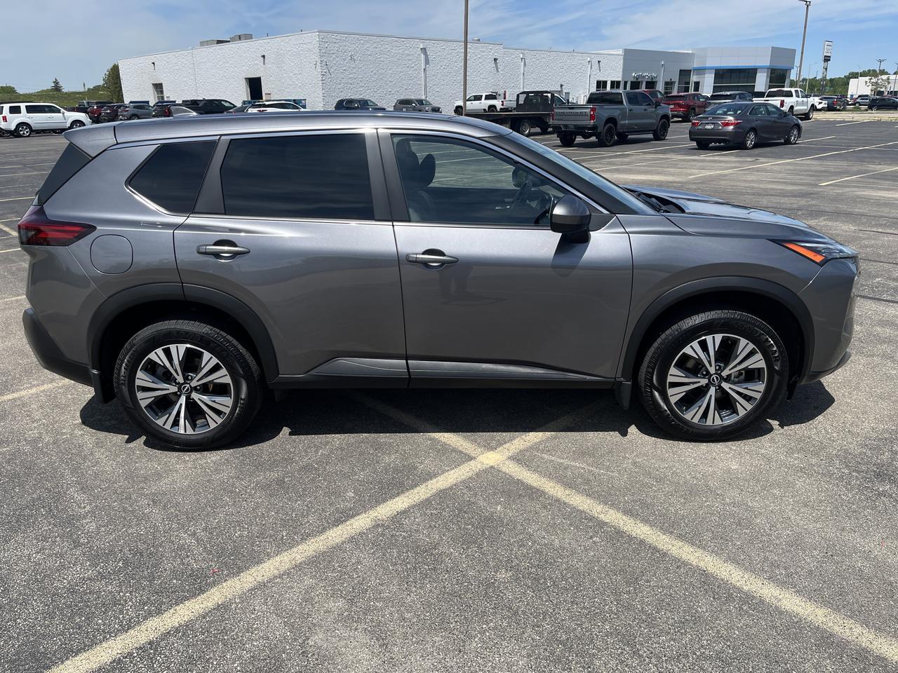 2023 Nissan Rogue SV AWD w/AdaptiveCruise RemoteStart Saukville WI