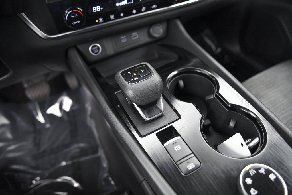 2023 Nissan Rogue SV Akron OH