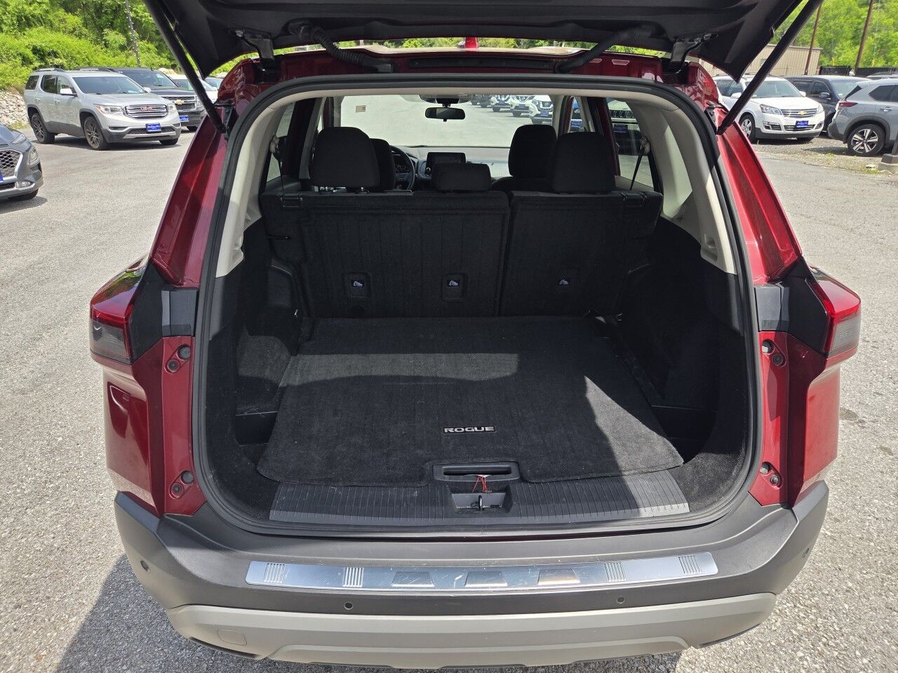2023 Nissan Rogue SV Charlton MA