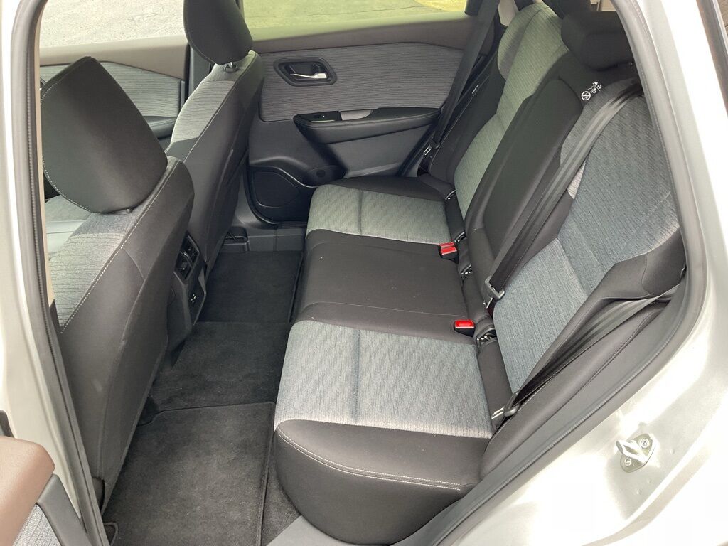 2023 Nissan Rogue SV Duluth MN